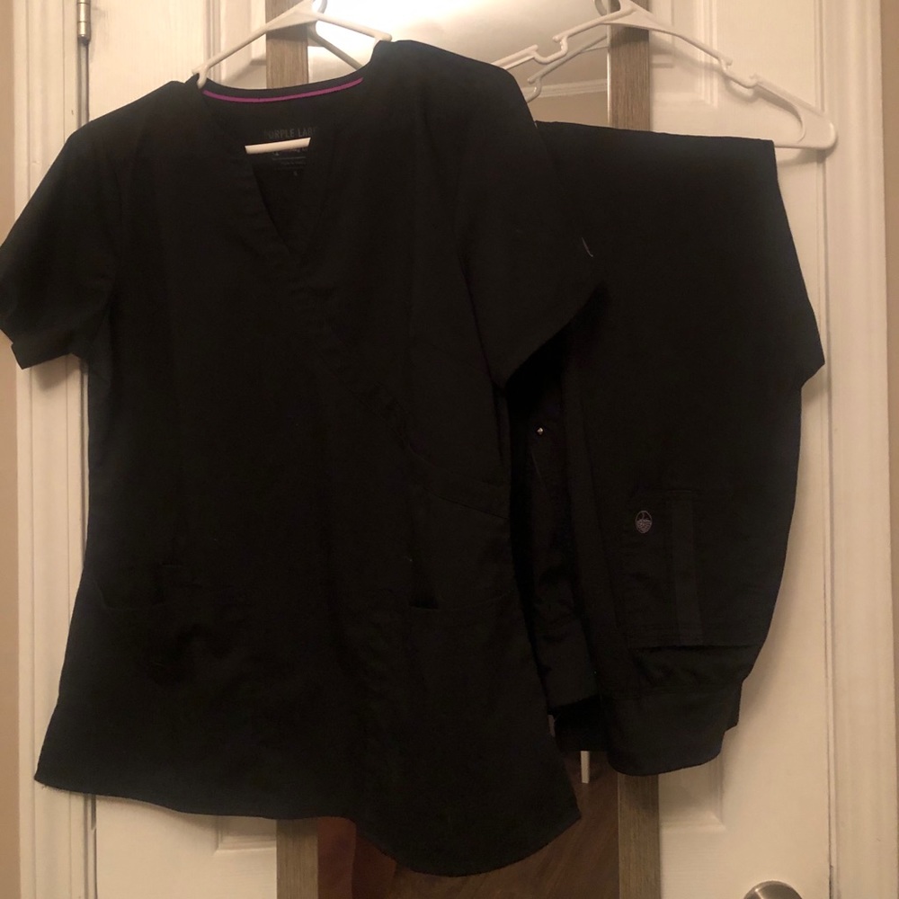 Black scrub set